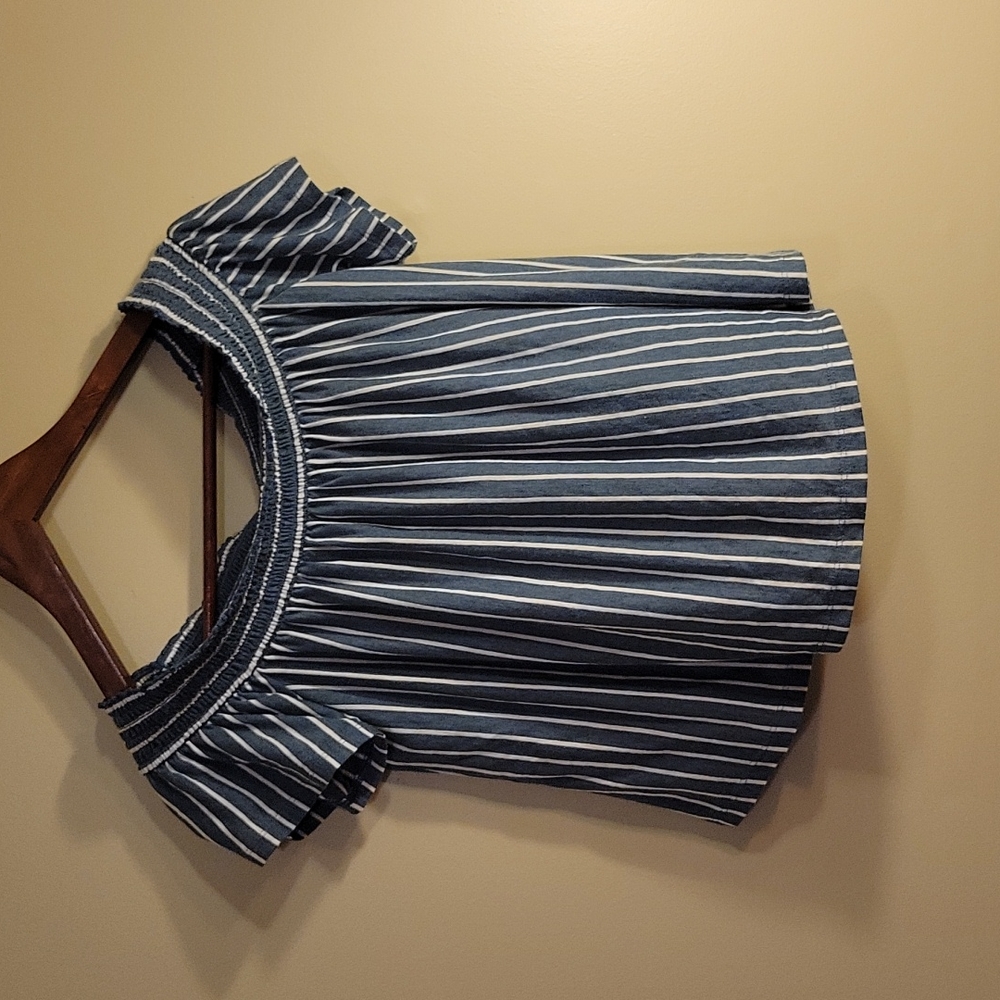 American Eagle off the shoulder smocked striped linen blend short sleeved top